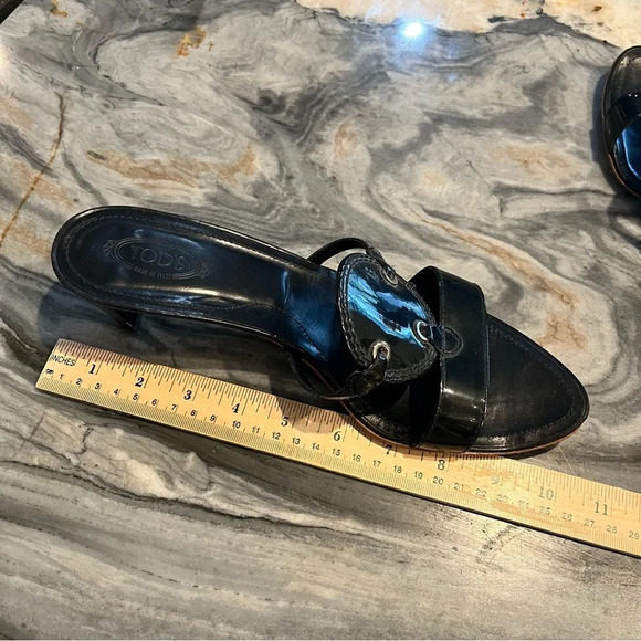 Tod’s Black Patent Leather Slide Sandals 9 - Picture 7 of 8